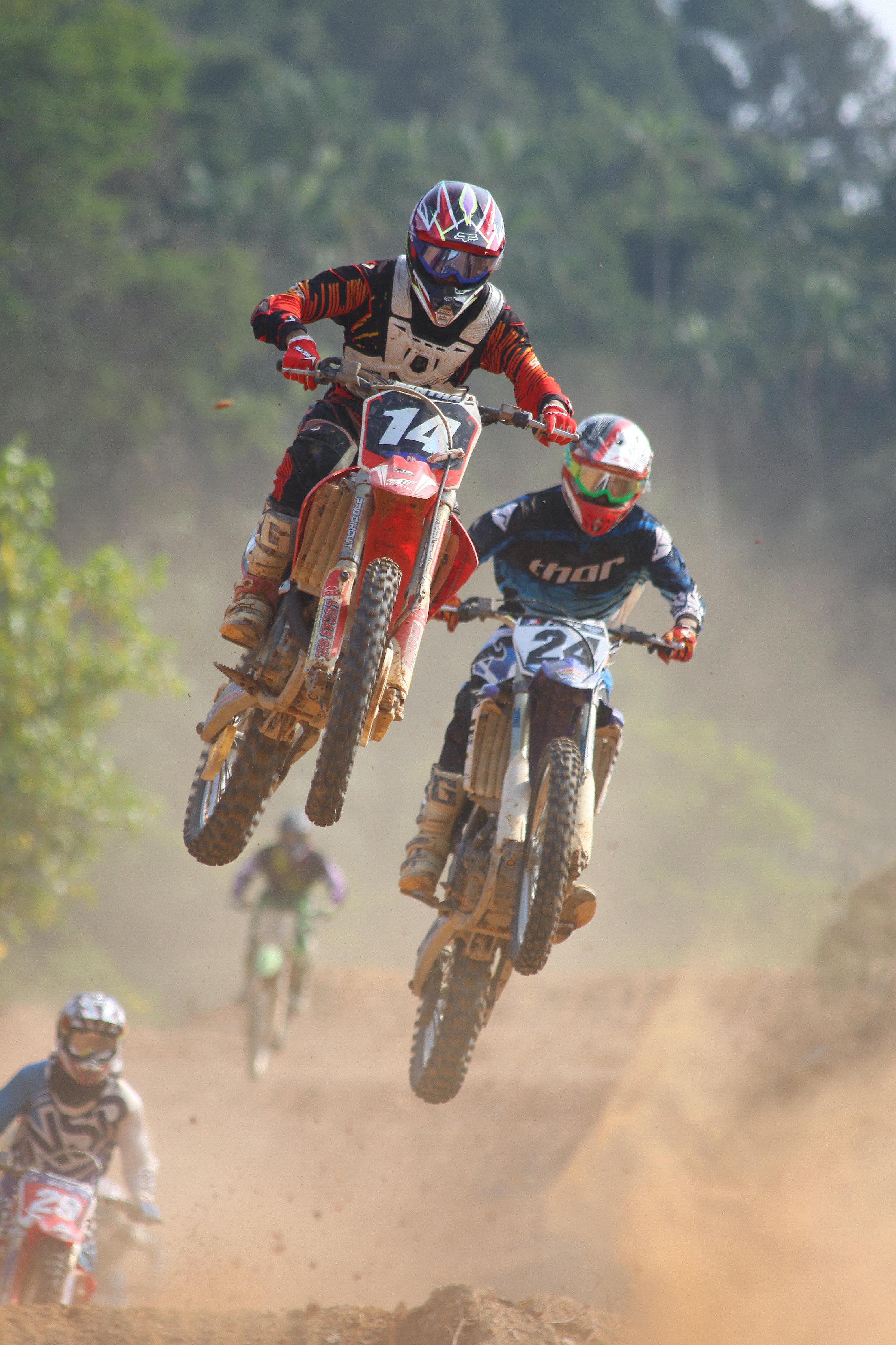 Best Motocross Knee Braces: Protect Your Knees on the Track
